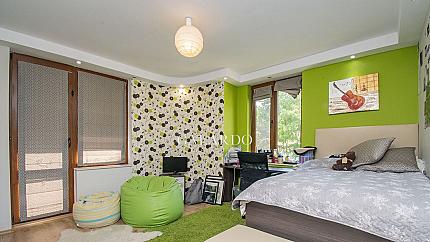 Обзаведена къща в с. Бистрица