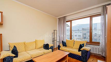 Просторен тристаен апартамент в кв. Бъкстон