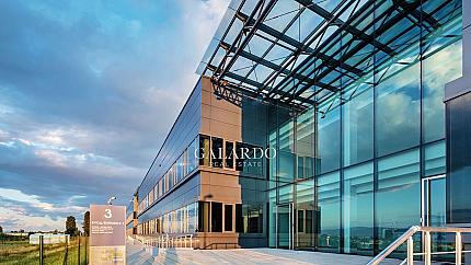 Office in a class B building in a large office complex