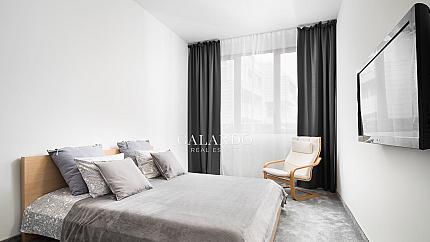 Стилен тристаен апартамент до Резиденция Бояна