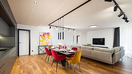 Стилен апартамент по дизайнерски проект в кв. Витоша