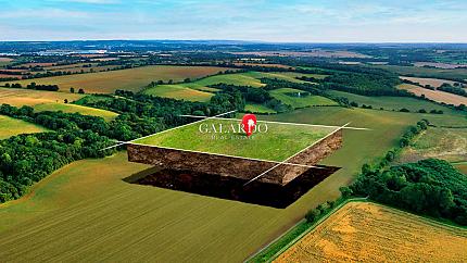 Парцел в село Иваняне