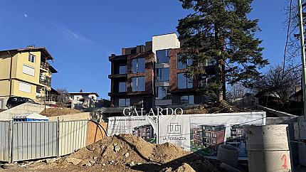 Тристаен апартамент за продажба във в.з.Американски колеж