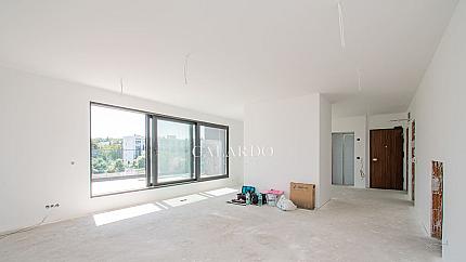 Великолепен пентхаус в бутикова сграда в кв.Изток