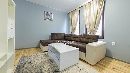 Просторна къща с осем спални в кв. Драгалевци