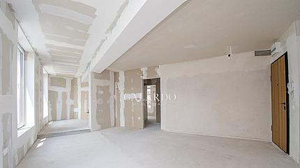 Aпартамент с 2 спални на метри от Мол Парадайс