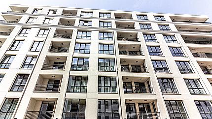 Четиристаен апартамент до метро станция Витоша