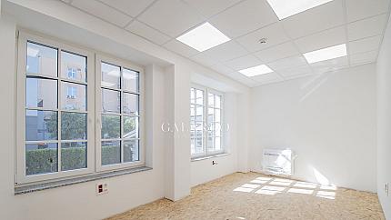 Представителна, самостоятелна офис сграда до Метростанция Сердика