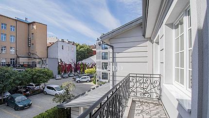 Представителна, самостоятелна офис сграда до Метростанция Сердика