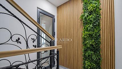 Представителна, самостоятелна офис сграда до Метростанция Сердика