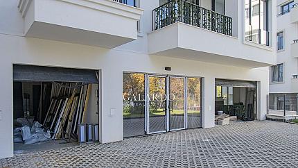 Партерен едностаен апартамент в нова сграда в Белия квартал