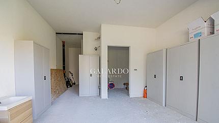 Партерен едностаен апартамент в нова сграда в Белия квартал