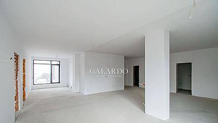 Four-bedroom apartment for sale in a boutique building in Manastirski Livadi