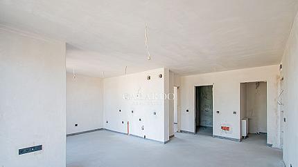 Двустаен апартамент за продажба във в.з.Американски колеж