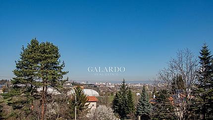 Двустаен апартамент за продажба във в.з.Американски колеж