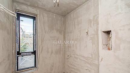 Тристаен апартамент за продажба във в.з.Американски колеж