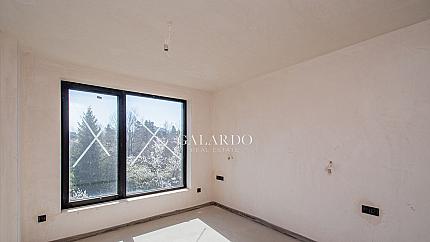 Мезонет с три спални във в.з.Американски колеж