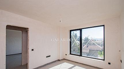 Мезонет с три спални във в.з.Американски колеж