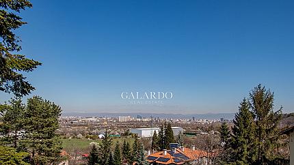 Мезонет с три спални във в.з.Американски колеж