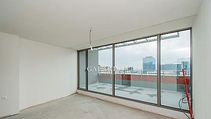 Two-level apartment in a new boutique building, Manastirski Livadi district - east