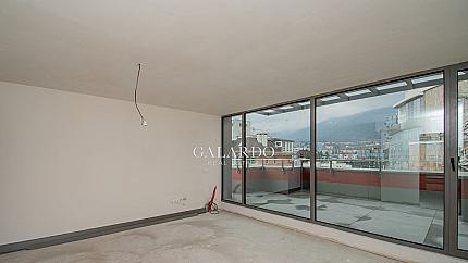 Two-level apartment in a new boutique building, Manastirski Livadi district - east