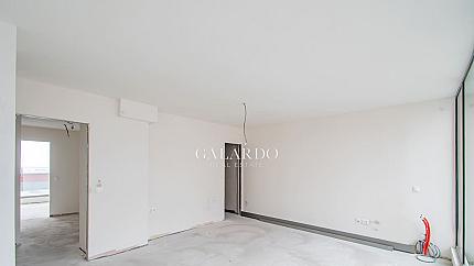 Two-level apartment in a new boutique building, Manastirski Livadi district - east