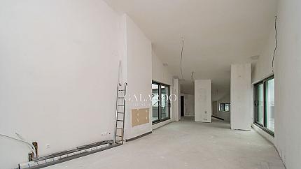 Two-level apartment in a new boutique building, Manastirski Livadi district - east