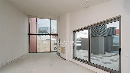 Two-level apartment in a new boutique building, Manastirski Livadi district - east