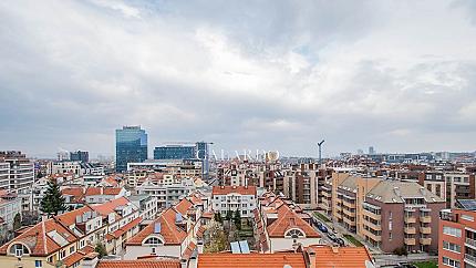 Two-level apartment in a new boutique building, Manastirski Livadi district - east