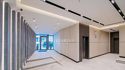 Two-level apartment in a new boutique building, Manastirski Livadi district - east