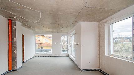 Panoramic three-bedroom apartment in Krastova Vada district