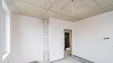 Panoramic three-bedroom apartment in Krastova Vada district