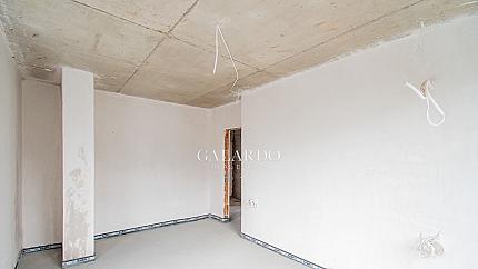 Panoramic three-bedroom apartment in Krastova Vada district