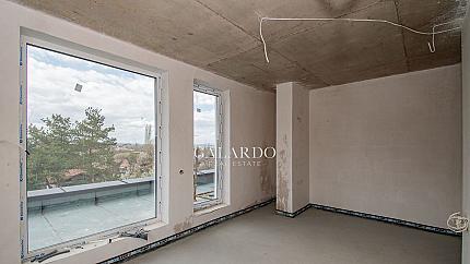 Panoramic three-bedroom apartment in Krastova Vada district