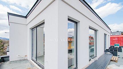 Panoramic three-bedroom apartment in Krastova Vada district