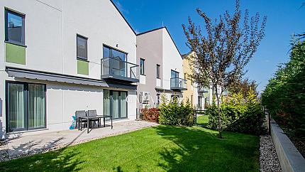 Обзаведена къща с 5 спални в Резиденшъл парк Лозен