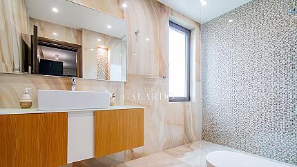 Просторен двустаен апартамент в кв. Бояна