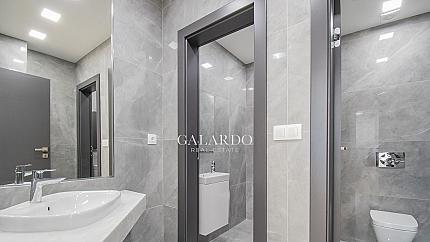 Представителна реновирана офис сграда до Метростанция Сердика