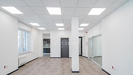 Представителна реновирана офис сграда до Метростанция Сердика