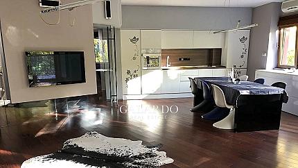 Луксозен многостаен апартамент под наем в затворен комплекс Макси