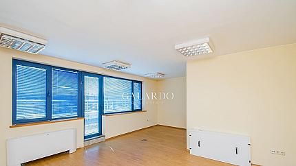 Independent office next to Chavdar bridge, Center