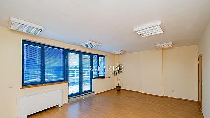 Independent office next to Chavdar bridge, Center