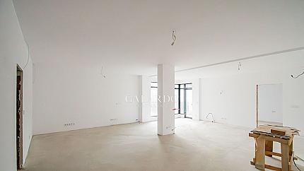 Four-bedroom apartment for sale in a boutique building in Manastirski Livadi