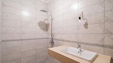 Четиристаен със собствен двор в сърцето на кв. Лозенец