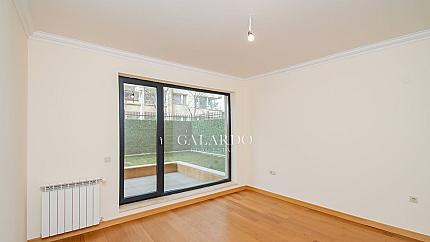 Четиристаен със собствен двор в сърцето на кв. Лозенец