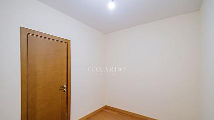 Четиристаен със собствен двор в сърцето на кв. Лозенец