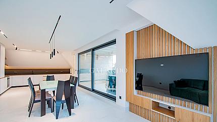 Тристаен апартамент под наем в Бояна