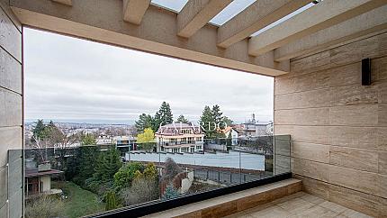 Тристаен апартамент под наем в Бояна