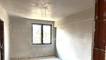 Просторен четиристаен апартамент в  кв. Княжево