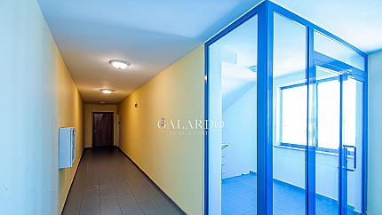 Independent office next to Chavdar bridge, Center